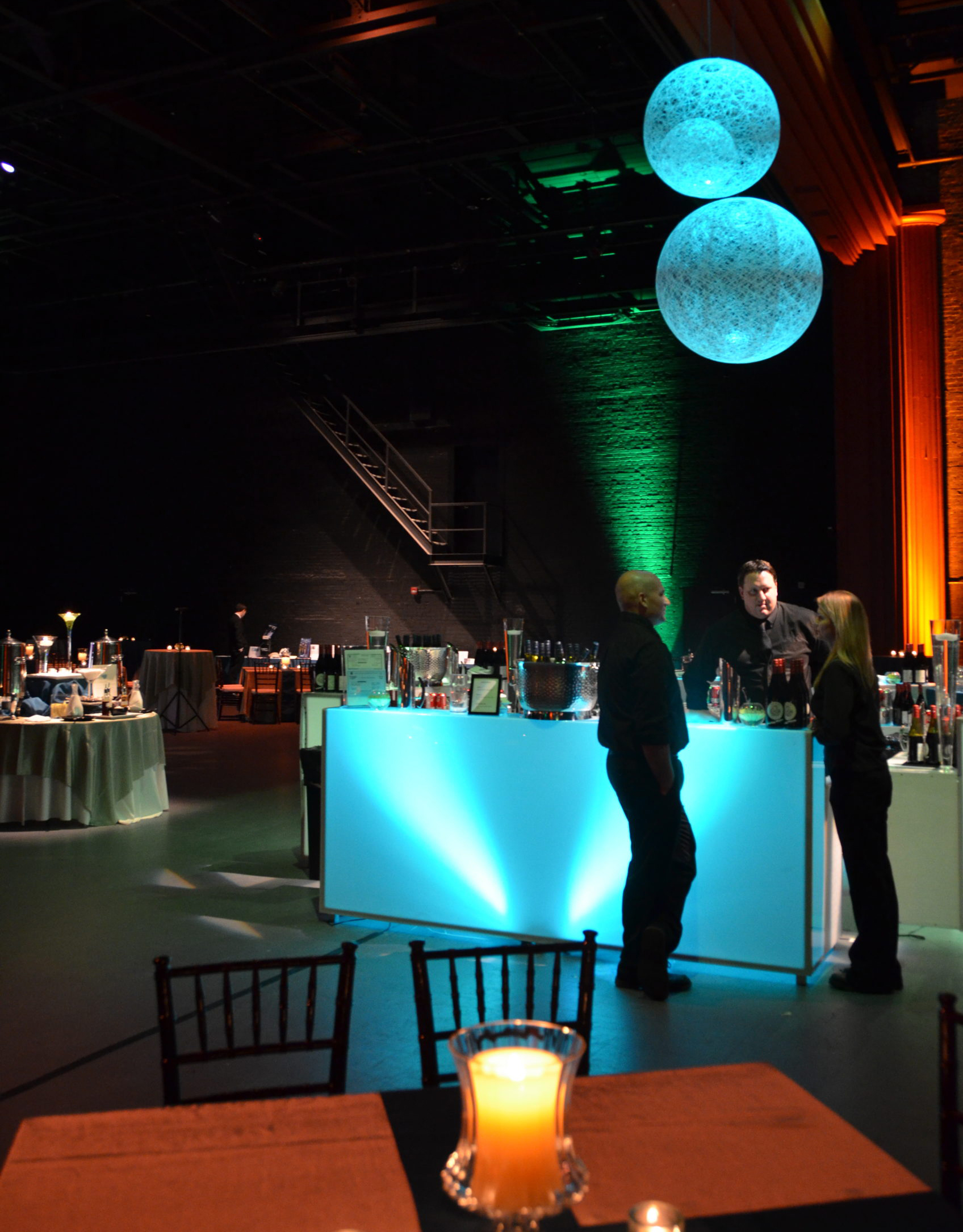 Plexiglass Bar with LED Lighting Loluma